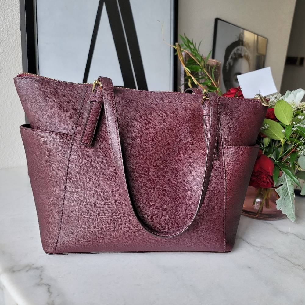 Michael Kors burgundy purse - Picture 3 of 7